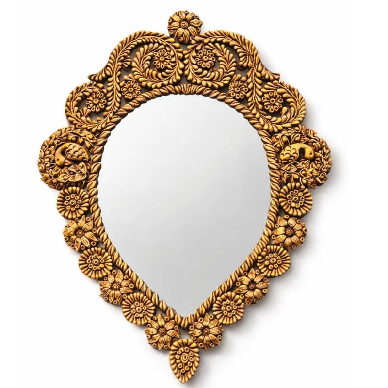How to Choose a Wall Mirror Size for Your Living Room